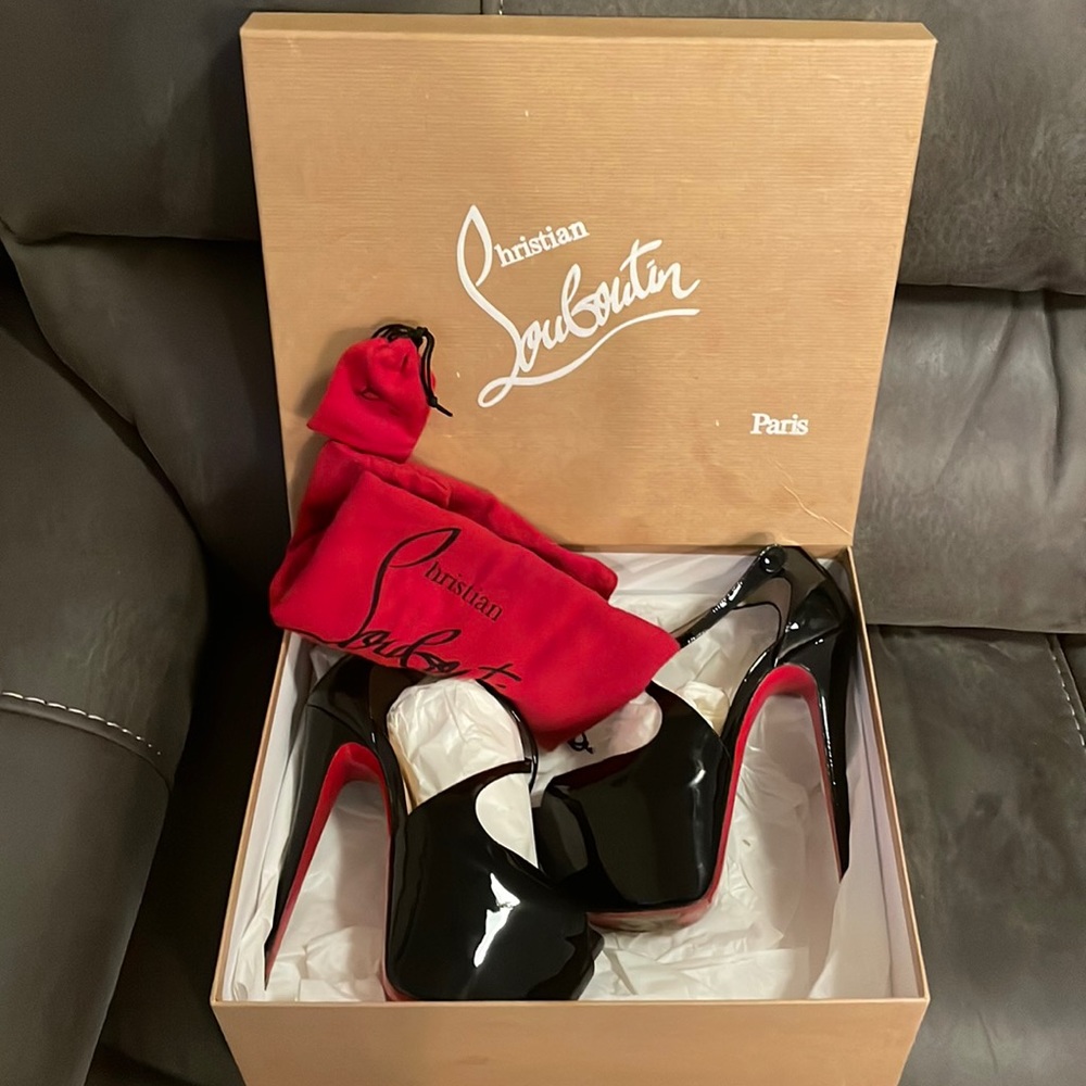 Christian louboutin sexy exagona platform heels gently used